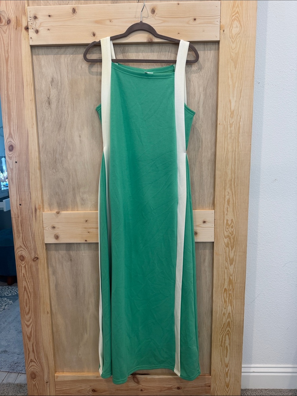 Entro Emerald Maxi Dress with Cream Panels